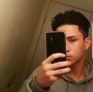 Meet your Posher, Diego